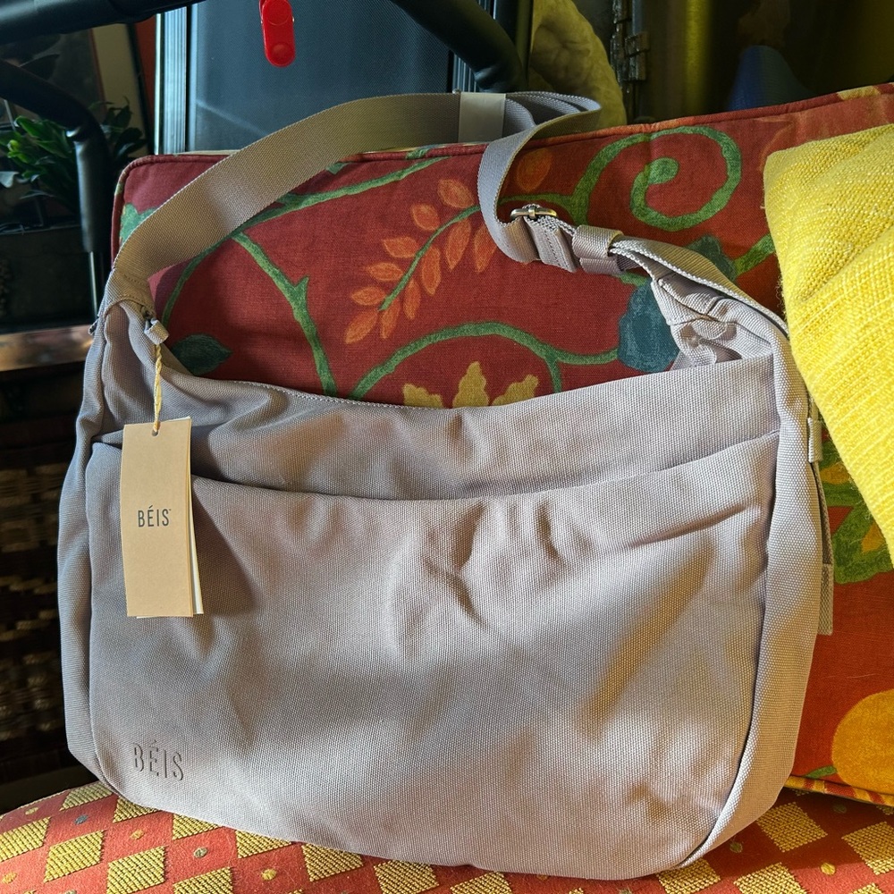 NWT BÉIS The Carryall Crossbody  in Lavender Purple - Picture 7 of 8
